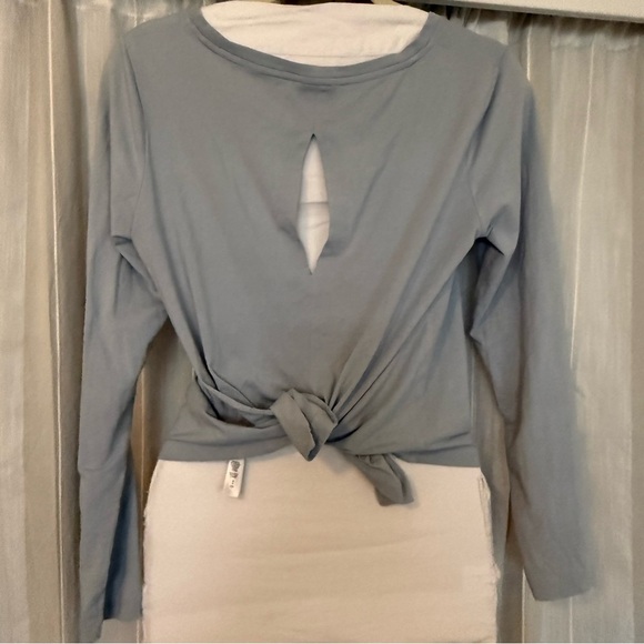 Athleta Blue Long Sleeve Keyhole Back Top Women’s Small Workout Casual - Picture 4 of 5